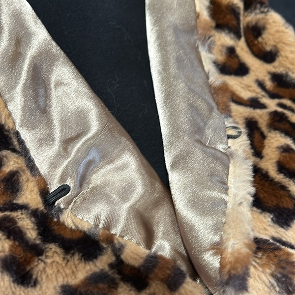 Leopard Vest - Picture 6 of 9